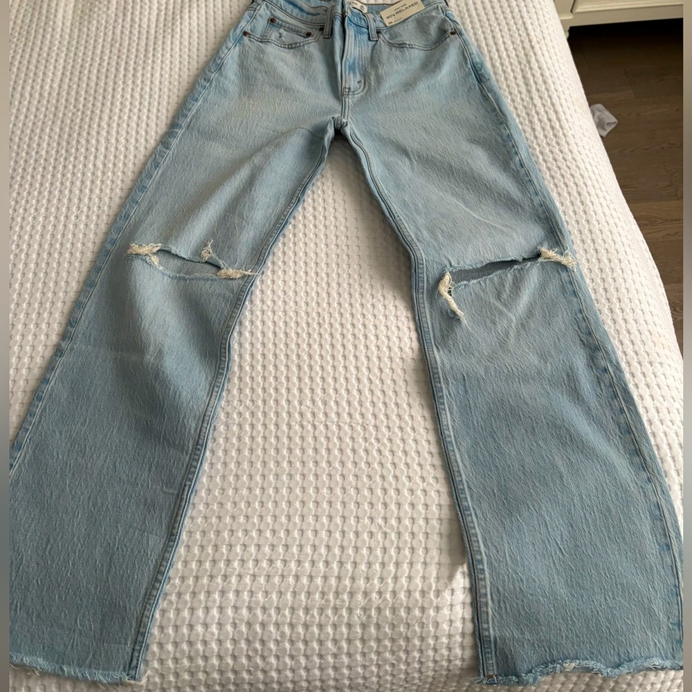 Abercrombie and Fitch BNWT Highwaist Jeans